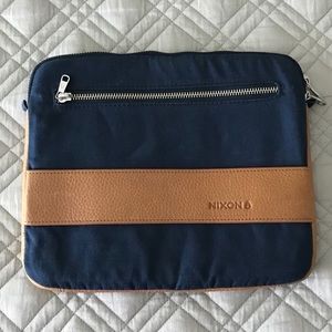 Nixon Tablet Sleeve